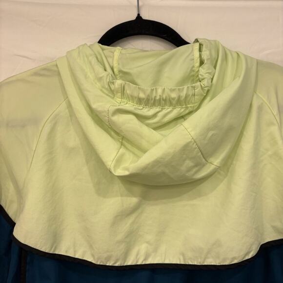 Nike Womens Windbreaker Jacket Size Large Full Zip Hooded Running Coat Training - Picture 7 of 9